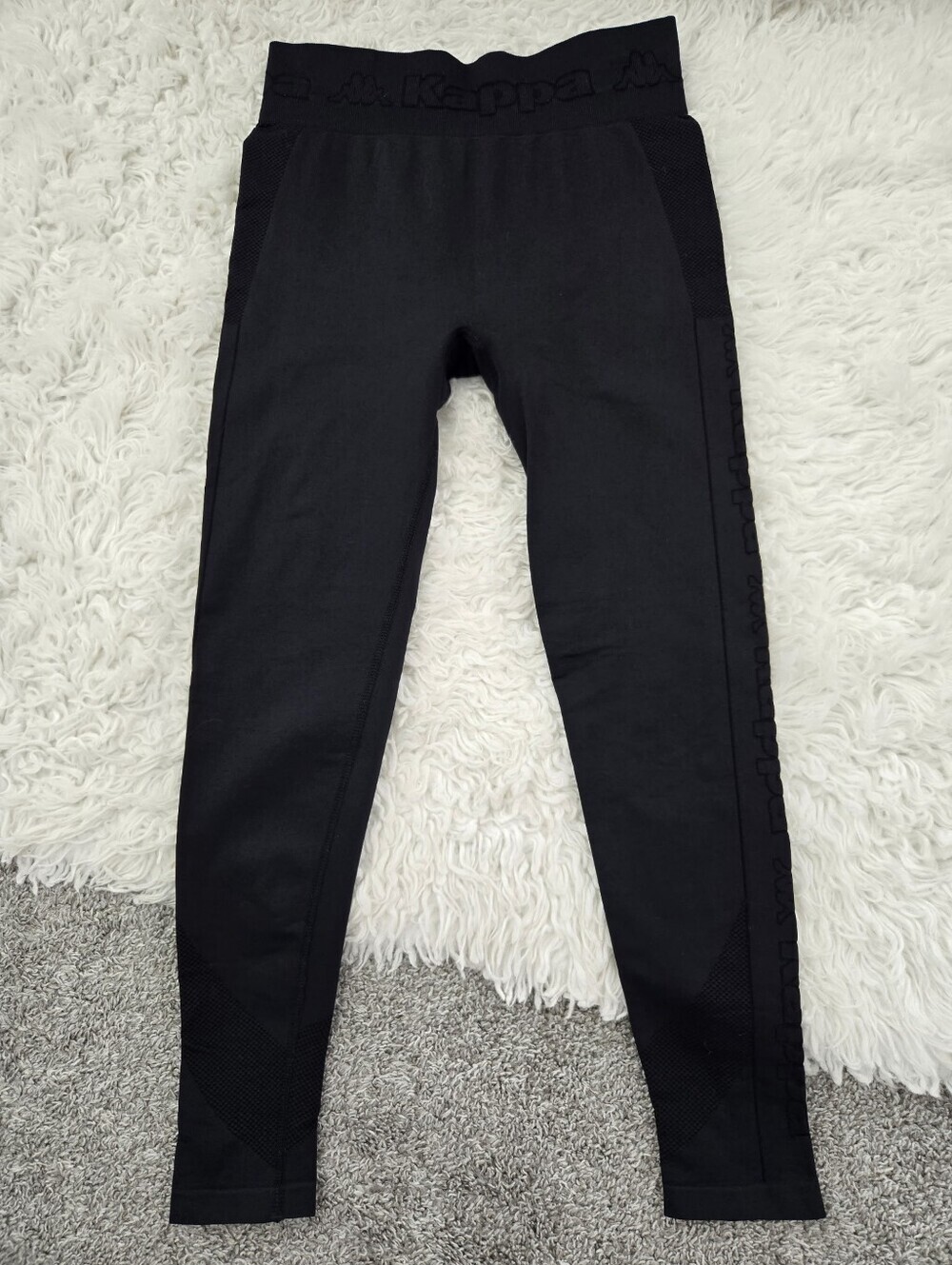 Kappa x Primark black seamless sports leggings. Size Medium.